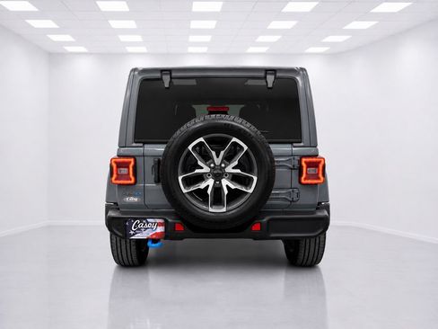 Used 2024 Jeep Wrangler Unlimited w/ Convenience Group AWD/4WD image 9