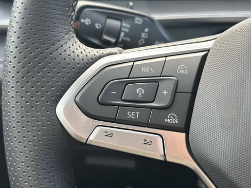 New 2026 Volkswagen Tiguan SE R-Line image 22