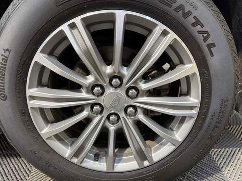 Used 2017 Cadillac XT5 Luxury w/ Driver Awareness Package FWD image 31