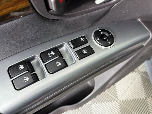 Used 2012 Hyundai Santa Fe Limited FWD image 24