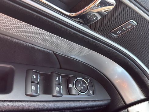 Used 2017 Ford Explorer XLT w/ Equipment Group 201A image 22