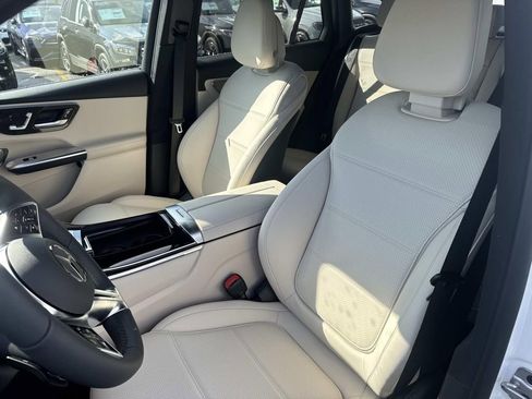New 2026 Mercedes-Benz GLC 300 4MATIC image 9