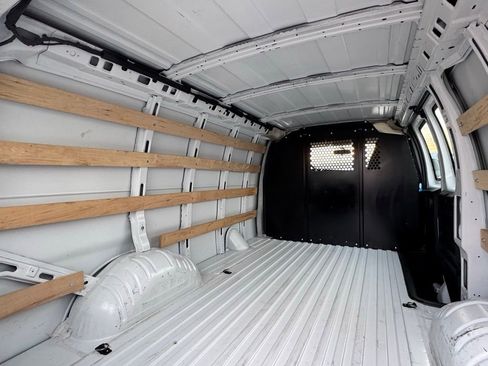 Used 2024 GMC Savana 2500 w/ Driver Convenience Package image 21