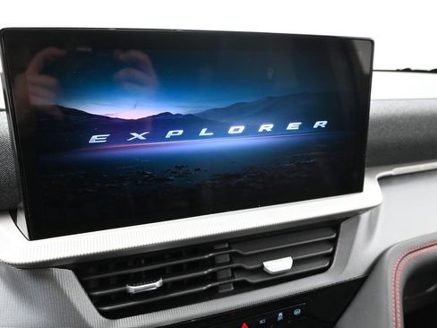 New 2026 Ford Explorer ST-Line w/ ST-Line Street Pack image 13