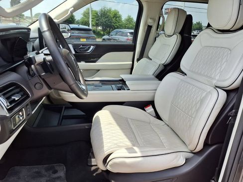 Used 2024 Lincoln Navigator Black Label AWD/4WD image 21