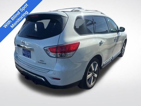 Used 2015 Nissan Pathfinder Platinum w/ Cargo Package image 2