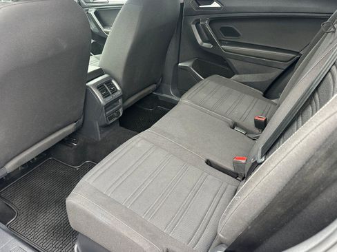 Used 2022 Volkswagen Tiguan S image 12