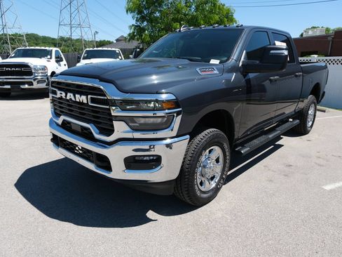 Used 2026 RAM 2500 Tradesman AWD/4WD image 11