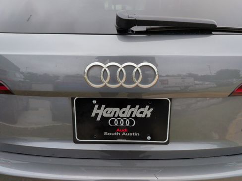 Used 2018 Audi A4 2.0T allroad Premium Plus AWD/4WD image 41