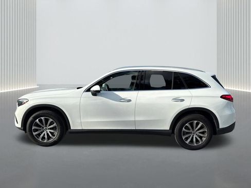 Used 2025 Mercedes-Benz GLC 300 4MATIC image 8