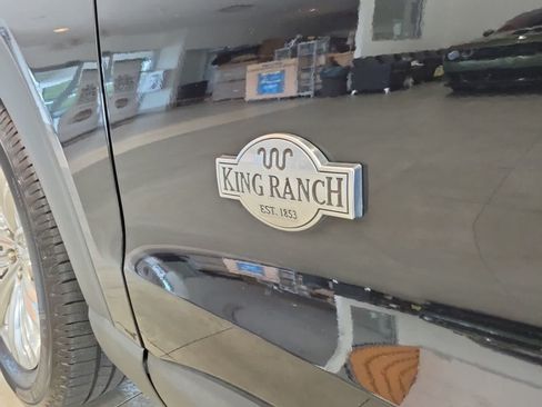 Used 2022 Ford Explorer King Ranch w/ Class IV Trailer Tow Package AWD/4WD image 17