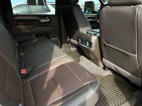 Used 2025 GMC Sierra 2500 Denali w/ Denali Reserve Package image 18