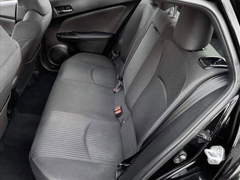 Used 2016 Toyota Prius Three image 18