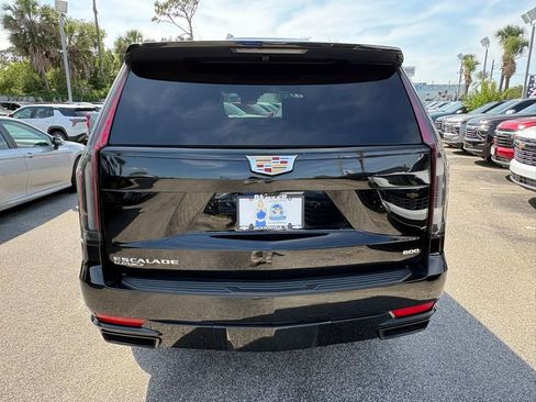 Used 2023 Cadillac Escalade Sport AWD/4WD image 6