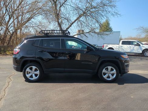 Used 2018 Jeep Compass Latitude AWD/4WD image 4