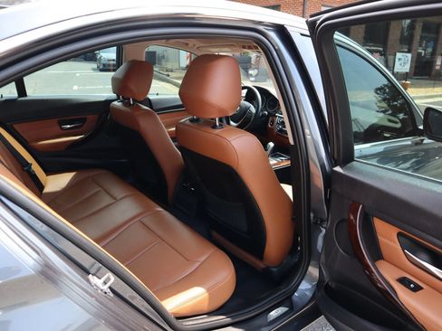 Used 2014 BMW 328d Sedan RWD image 19