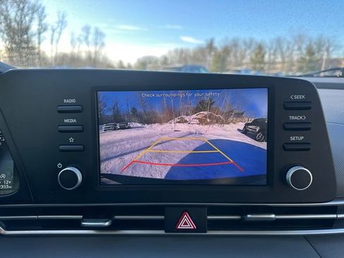 Used 2022 Hyundai Elantra SE w/ Cargo Package image 30