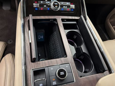 Used 2024 Lincoln Navigator Reserve AWD/4WD image 16