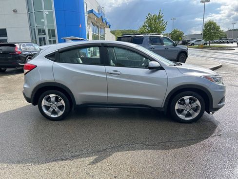 Used 2020 Honda HR-V LX image 2