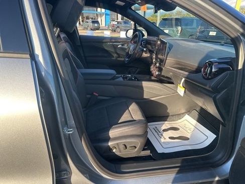 New 2026 Chevrolet Blazer EV RS image 32