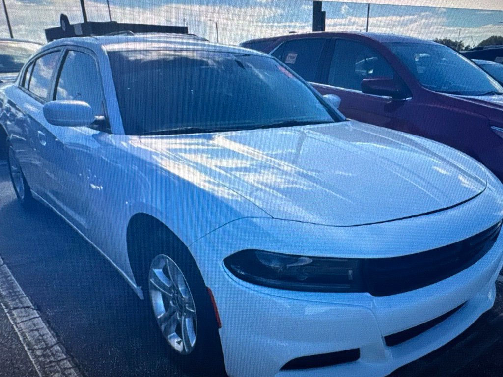 Used 2022 Dodge Charger SXT RWD image 4