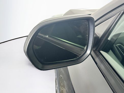 Used 2025 Chevrolet Equinox LT image 16