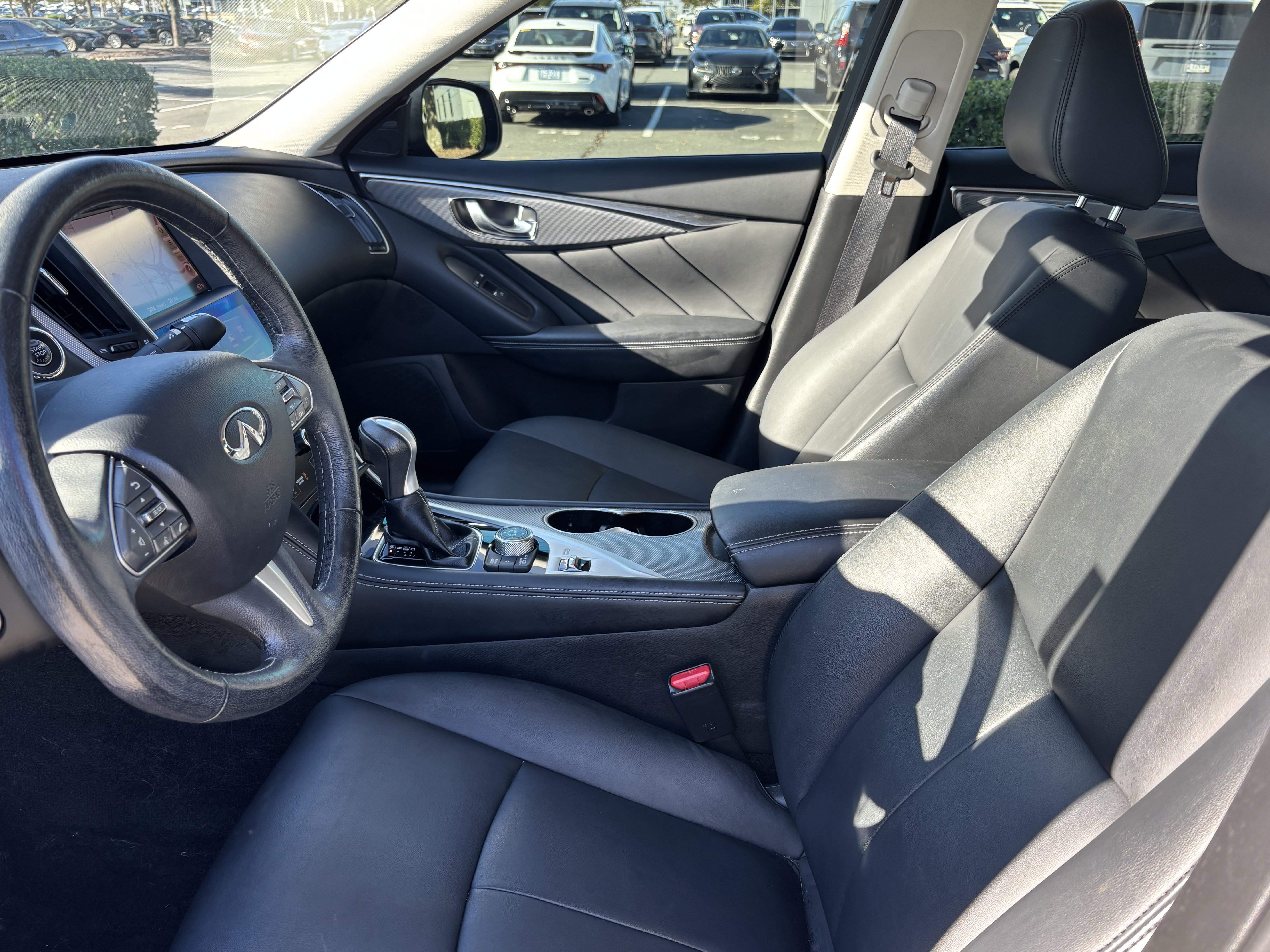 Used 2016 INFINITI Q50 3.0t Premium w/ Driver Assistance Package RWD image 16