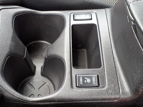 Used 2021 Nissan Rogue Sport SV AWD/4WD image 17
