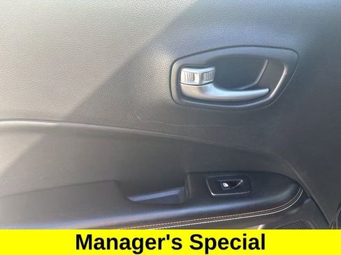 Used 2019 Jeep Compass Latitude w/ Popular Equipment Group image 32