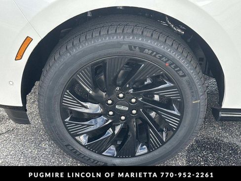 New 2025 Lincoln Navigator L Reserve w/ Jet Appearance Package image 11