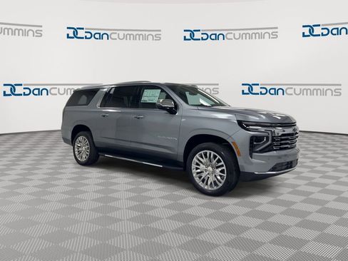 New 2026 Chevrolet Suburban Premier AWD/4WD image 2