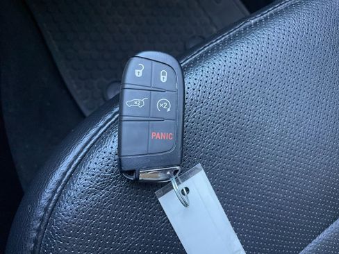 Used 2022 Jeep Compass Trailhawk w/ Trailhawk Elite Group image 25