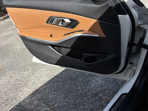 Used 2022 BMW 330i Sedan w/ Driving Assistance Package image 15