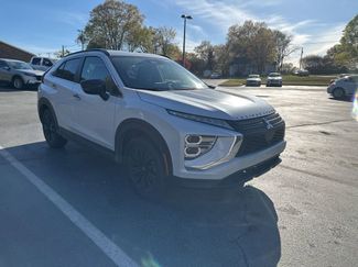 Used 2024 Mitsubishi Eclipse Cross Black Edition video 2