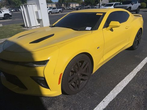 Used 2016 Chevrolet Camaro SS RWD image 3