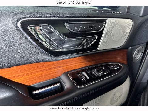 Used 2020 Lincoln Navigator Reserve AWD/4WD image 27