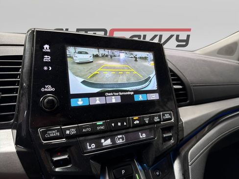 Used 2024 Honda Odyssey Touring image 14