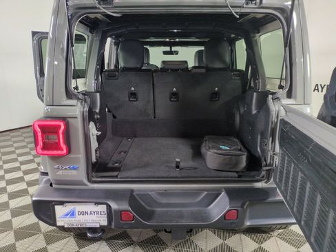 Used 2021 Jeep Wrangler Unlimited Sahara w/ Cold Weather Group AWD/4WD image 21