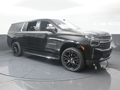 Used 2021 Chevrolet Suburban LT image 8