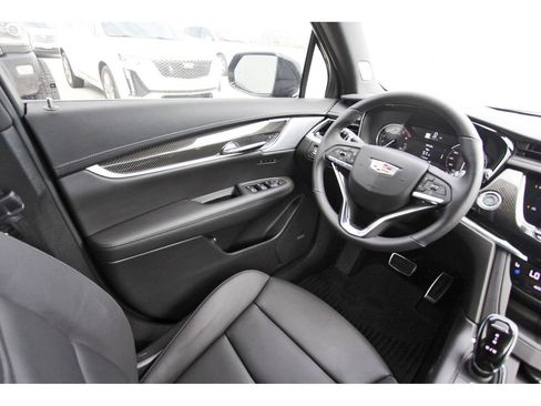 New 2025 Cadillac XT6 Sport w/ LPO, Onyx Lite Package image 8