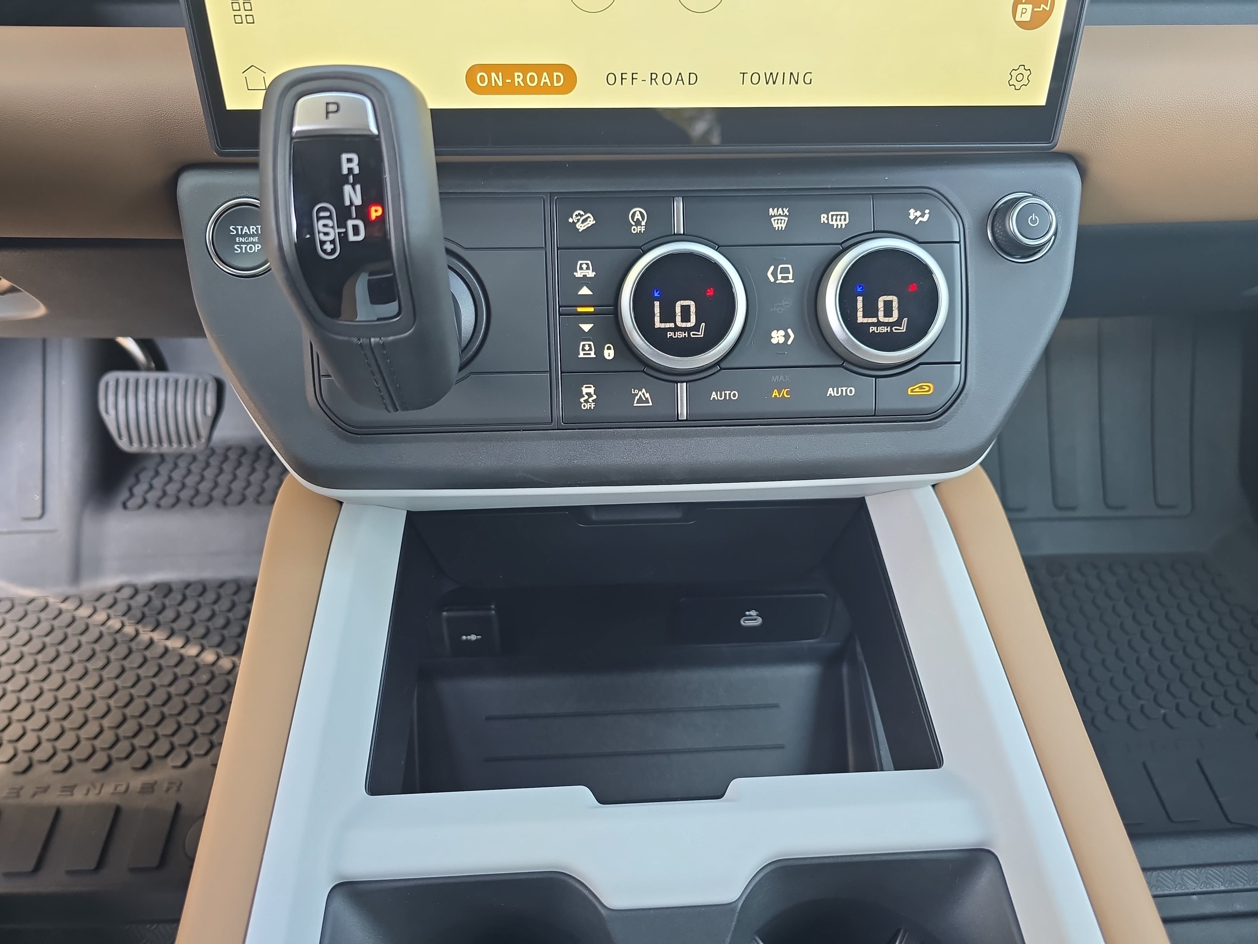 New 2026 Land Rover Defender 110 X-Dynamic SE AWD/4WD image 25