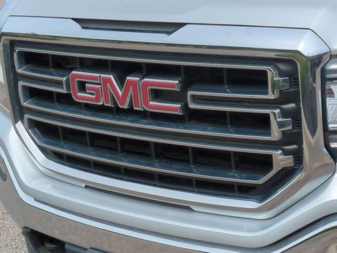 Used 2017 GMC Sierra 1500 SLE image 12