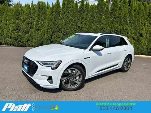 Used 2021 Audi e-tron Premium w/ Convenience Plus Package AWD/4WD image 2