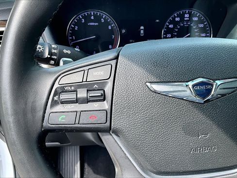 Used 2017 Genesis G80 3.8 RWD image 23