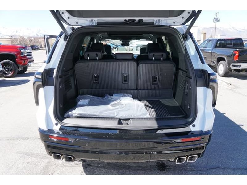New 2026 Chevrolet Traverse RS w/ LPO, Floor Liner Package AWD/4WD image 15