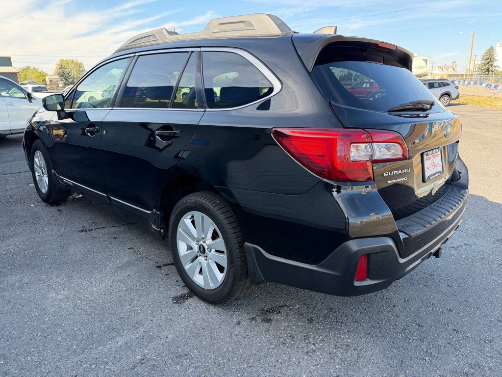 Used 2019 Subaru Outback 2.5i Premium AWD/4WD image 3