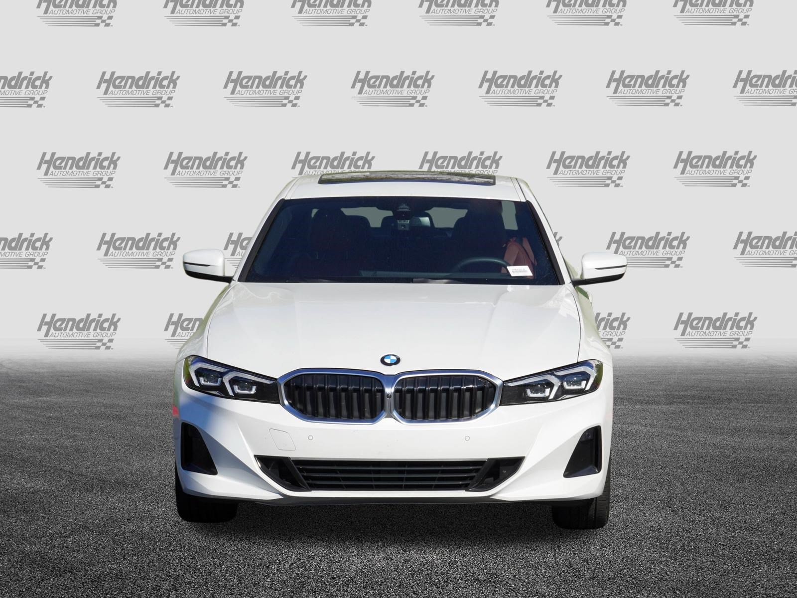 Certified 2025 BMW 330i Sedan RWD image 3