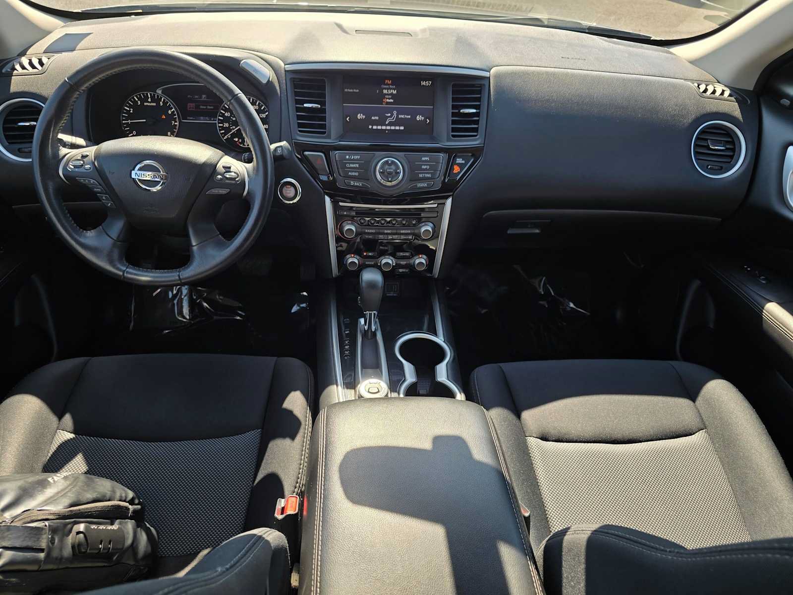 Used 2019 Nissan Pathfinder SV AWD/4WD image 18