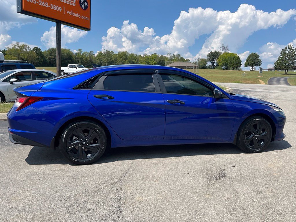 Used 2023 Hyundai Elantra SEL FWD image 11