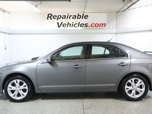 Used 2012 Ford Fusion SE image 1